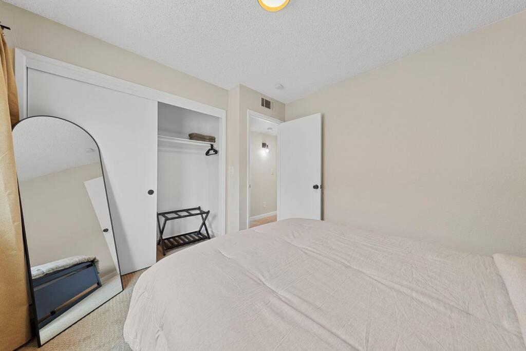 4br Model W Pool And Pool Table In Henderson Holiday home
