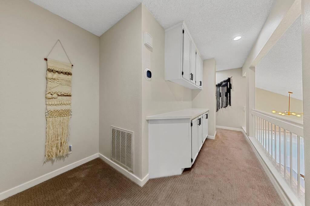 4br Model W Pool And Pool Table In Henderson *