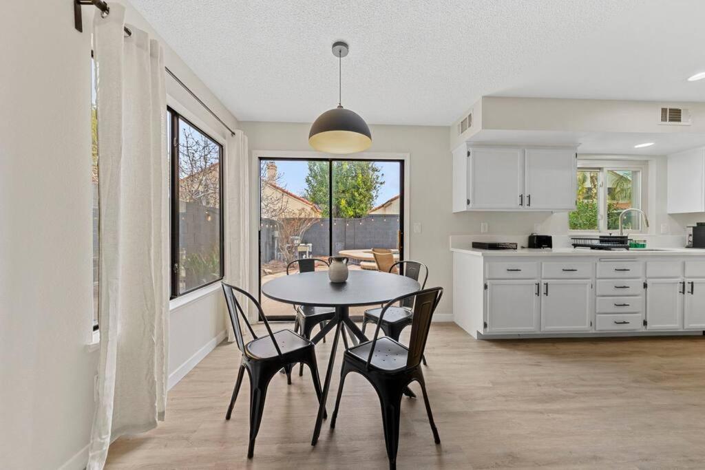 4br Model W Pool And Pool Table In Henderson * Las Vegas