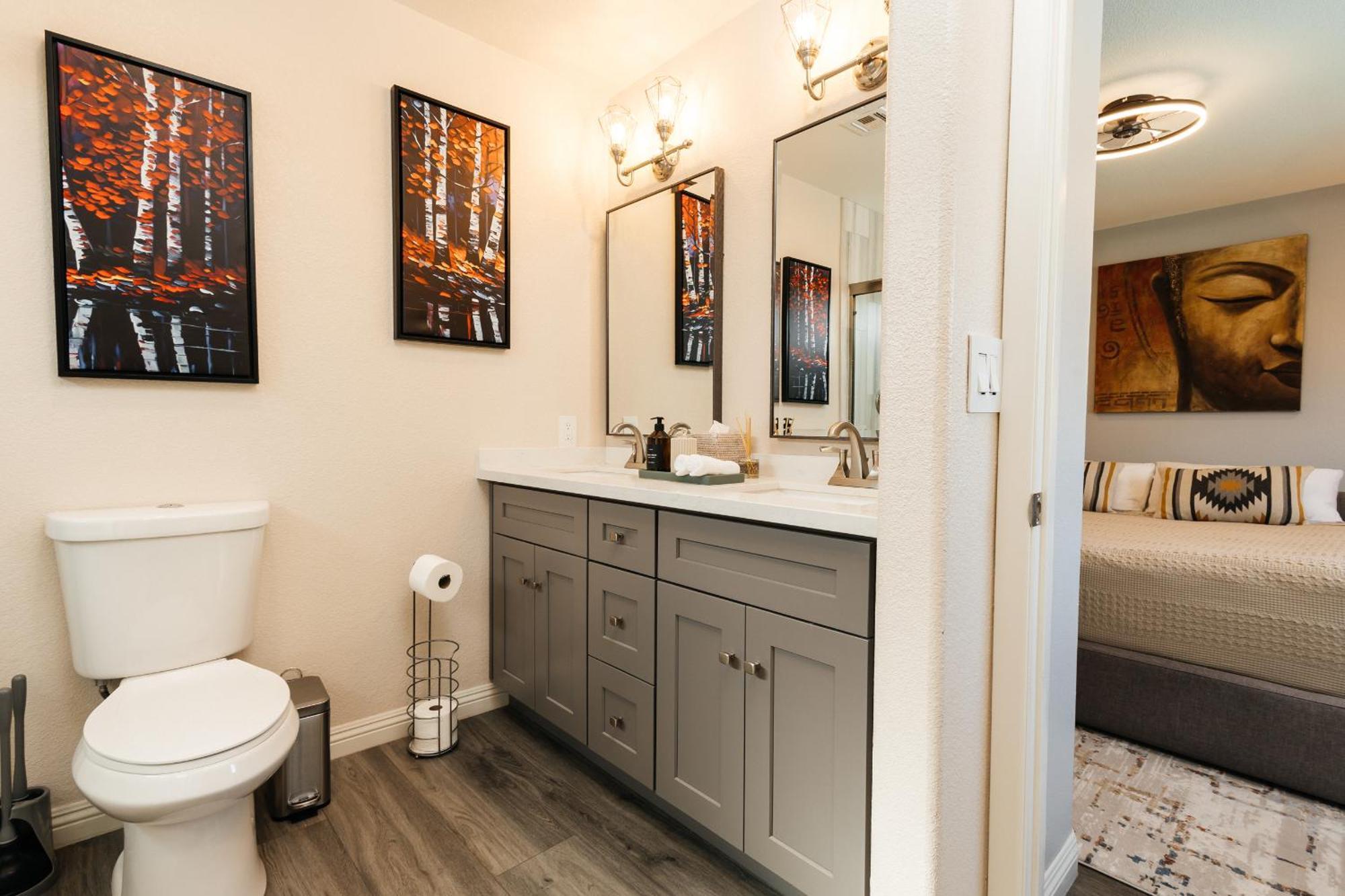 Fabulous Oasis In Near By Strip