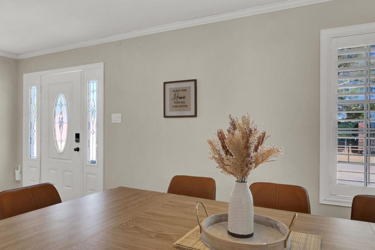 Spacious 4br Den With Pool, Jacuzzi, Bbq, Near Strip