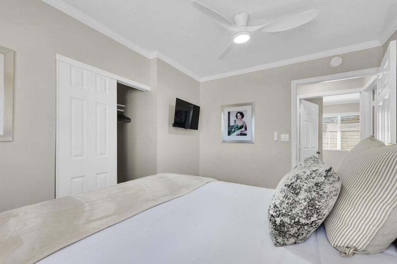 Spacious 4br Den With Pool, Jacuzzi, Bbq, Near Strip Holiday home