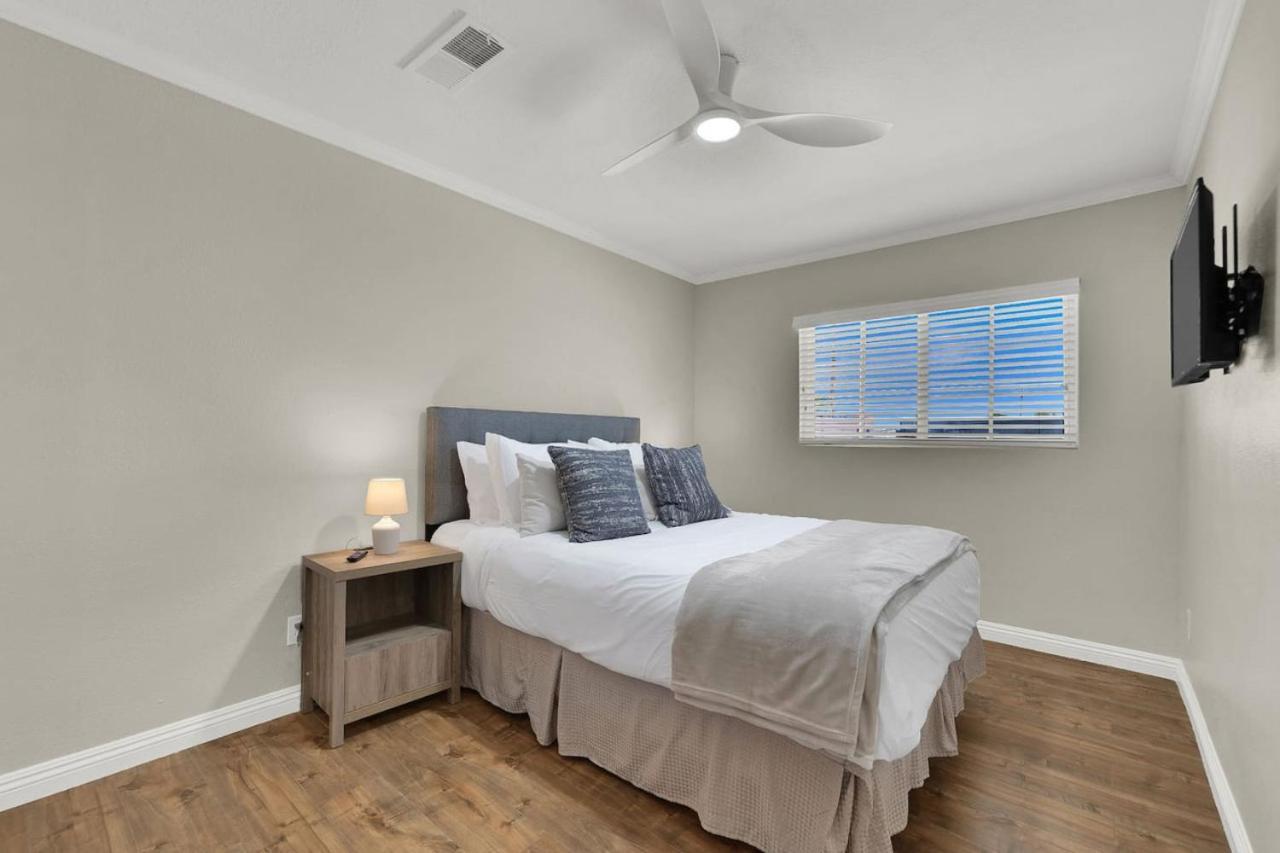 Holiday home Spacious 4br Den With Pool, Jacuzzi, Bbq, Near Strip Las Vegas