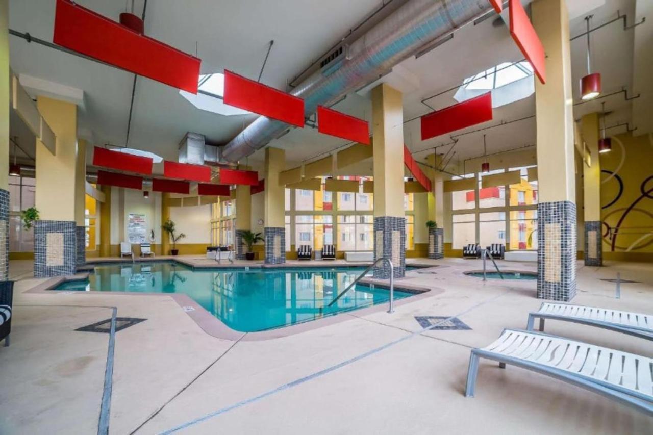 2bd With Amenities And Next To Shopping Right Off The Vegas Strip Holiday home