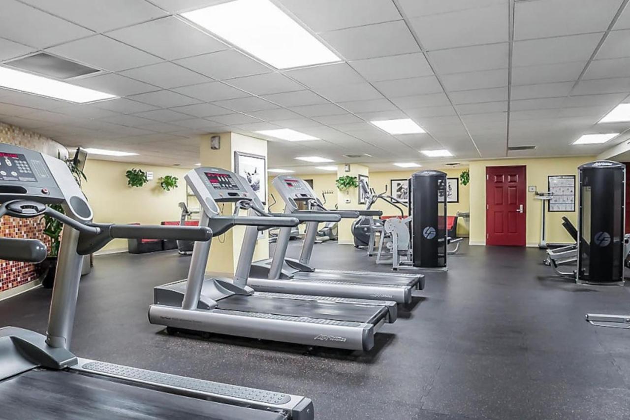 2bd With Amenities And Next To Shopping Right Off The Vegas Strip *