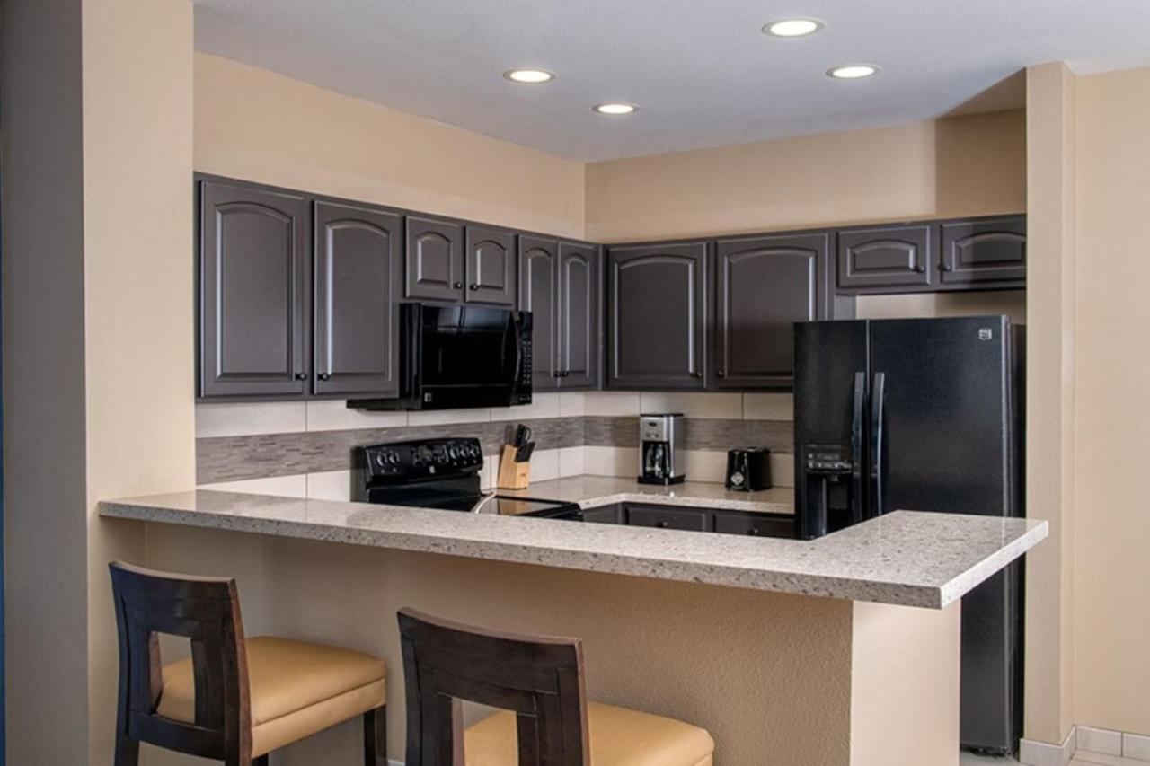 Enjoy Vegas Blvd With The Family In 2bd With Lazy River