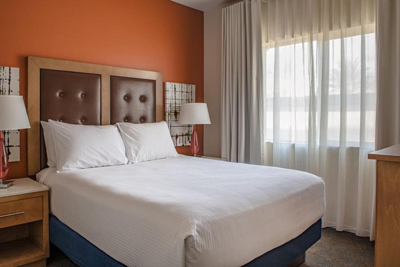 Enjoy Vegas Blvd With The Family In 2bd With Lazy River * Las Vegas