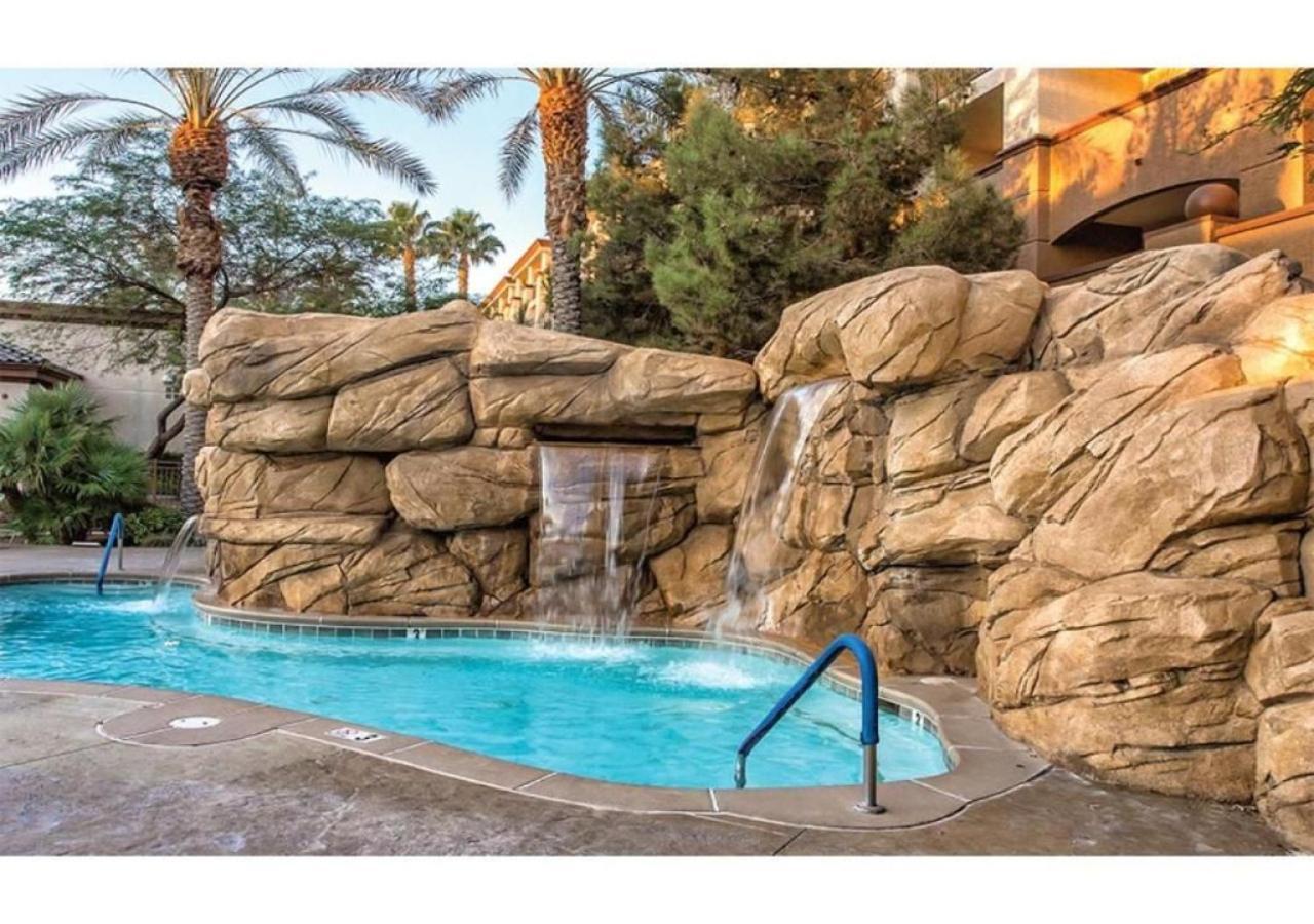 Enjoy Vegas Blvd With The Family In 2bd With Lazy River Apartment