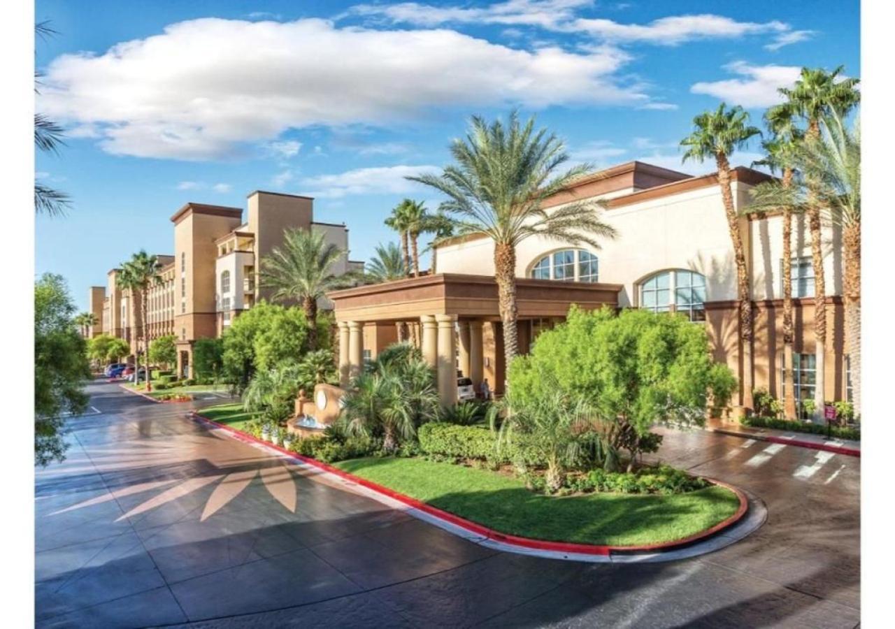 Enjoy Vegas Blvd With The Family In 2bd With Lazy River Apartment *