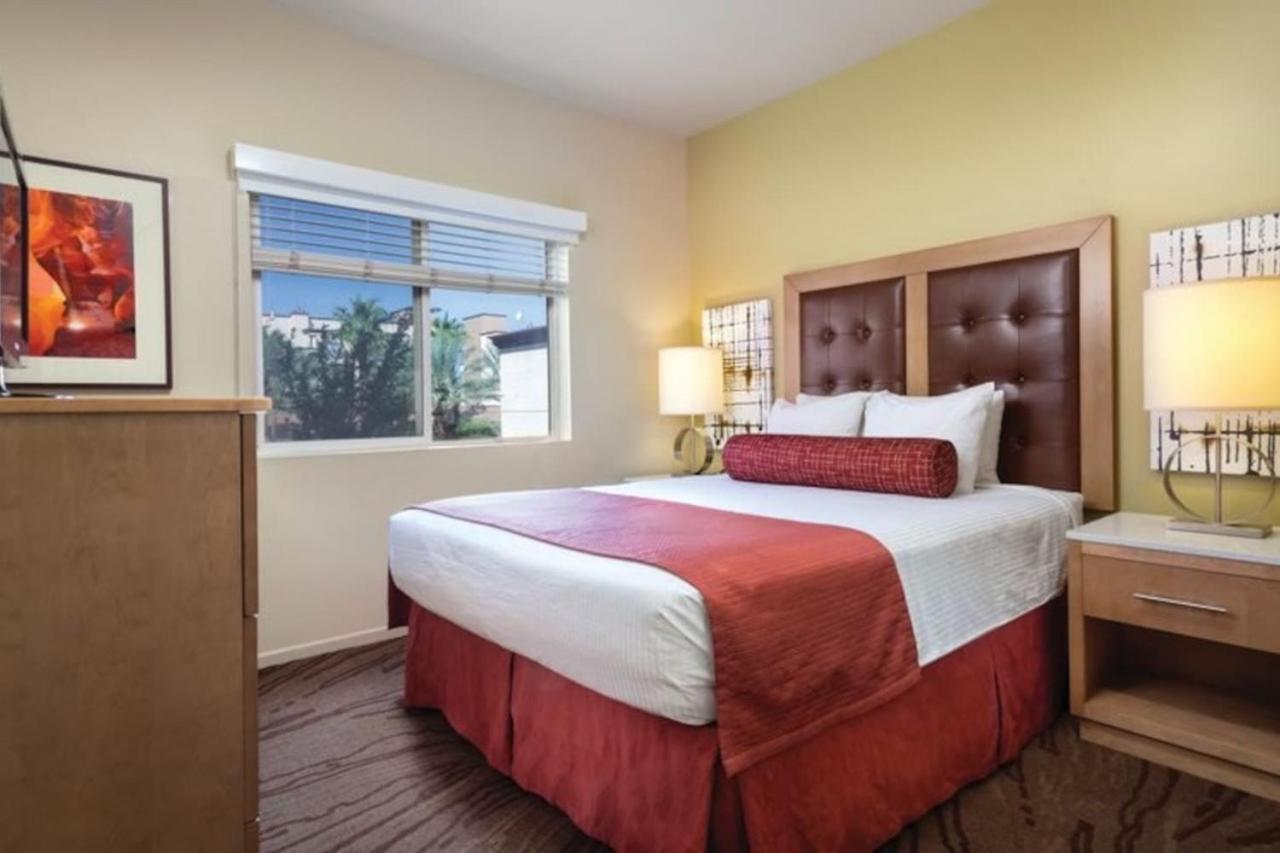 Enjoy Vegas Blvd With The Family In 2bd With Lazy River Apartment Las Vegas