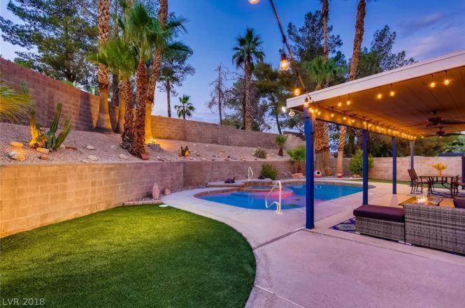 Family Oasis Ranch With Pool Near Mystic Falls Holiday home