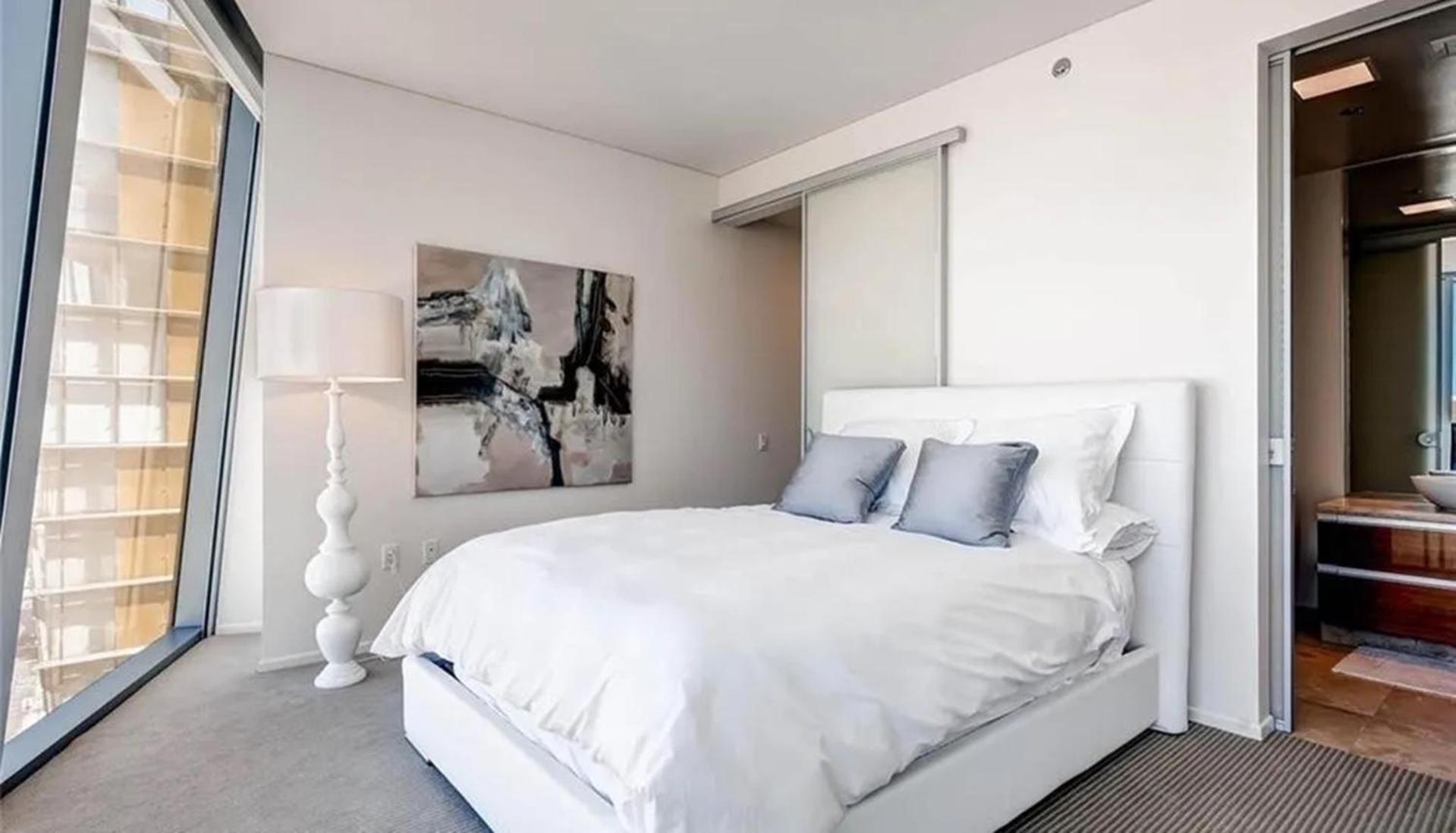 Spacious 3-bedroom Luxury Apartment Las Vegas