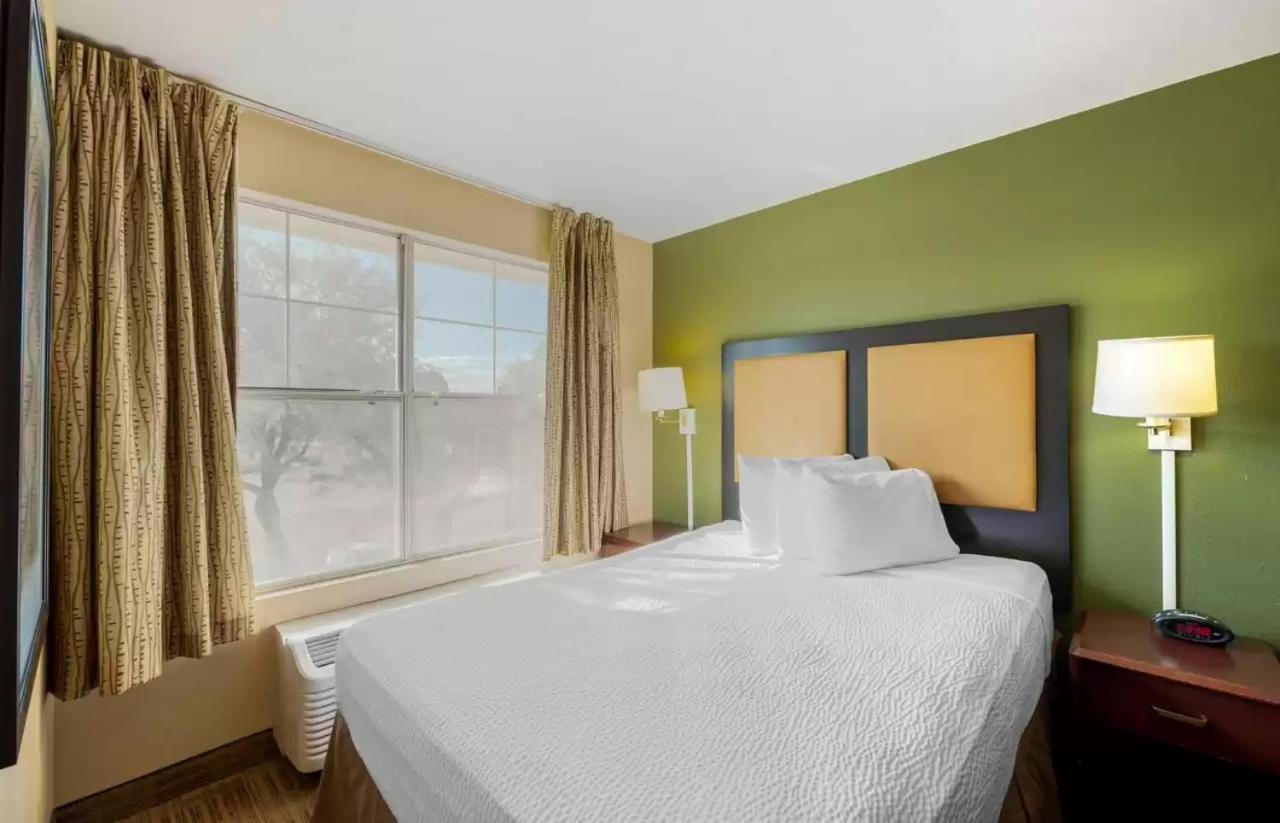 Mainstay Flamingo Hotel