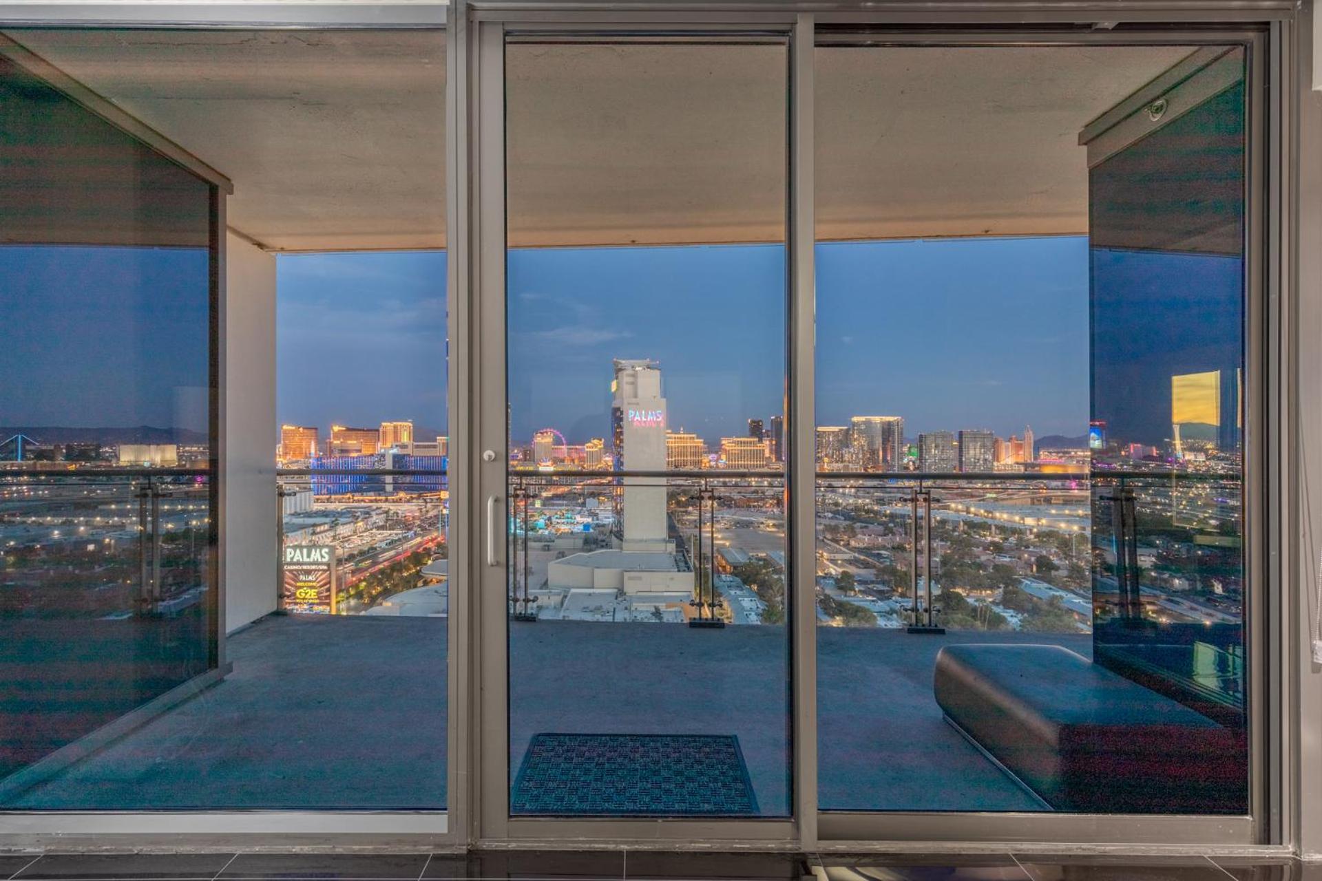 Stripviewsuites At Palms Place Aparthotel 4*