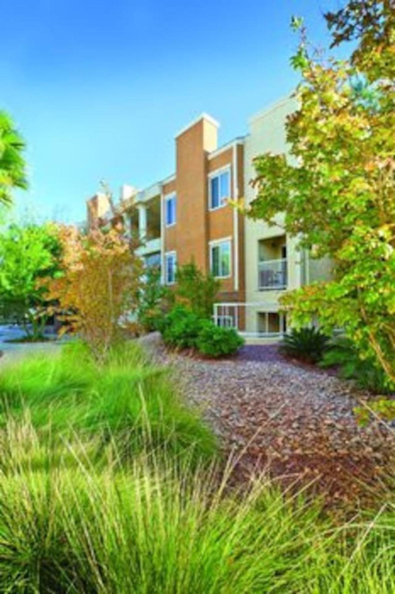 Worldmark Tropicana Avenue 2bd Holiday home *