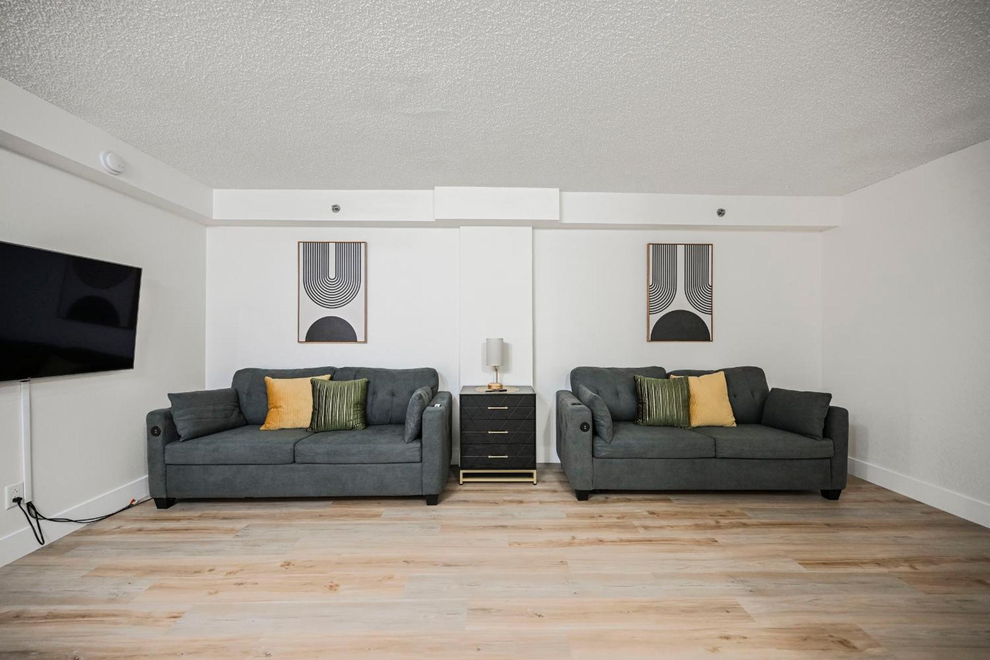 Stripviewsuites At Jockey Club Apartahotel