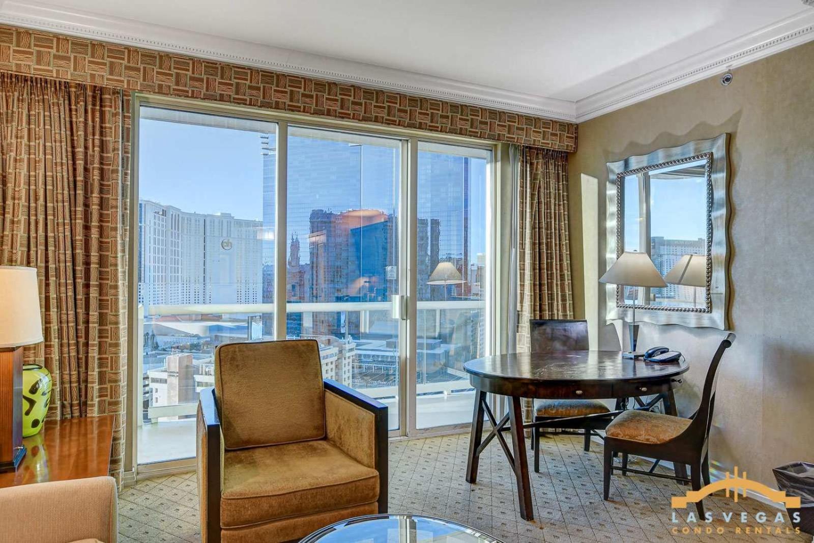 Mgm Signature-16-605 Strip View Balcony Holiday home *
