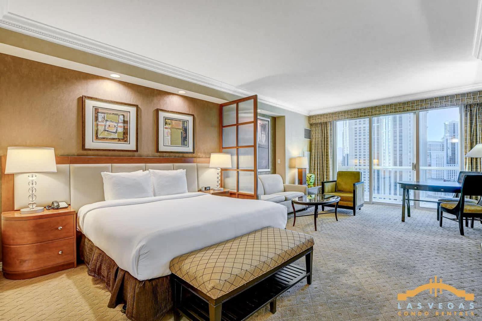 Mgm Signature-16-605 Strip View Balcony *