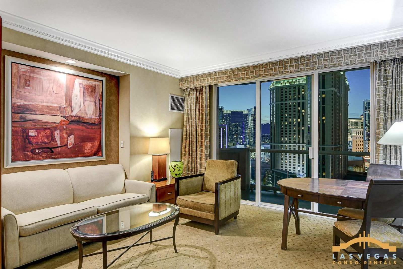 Mgm Signature-16-605 Strip View Balcony