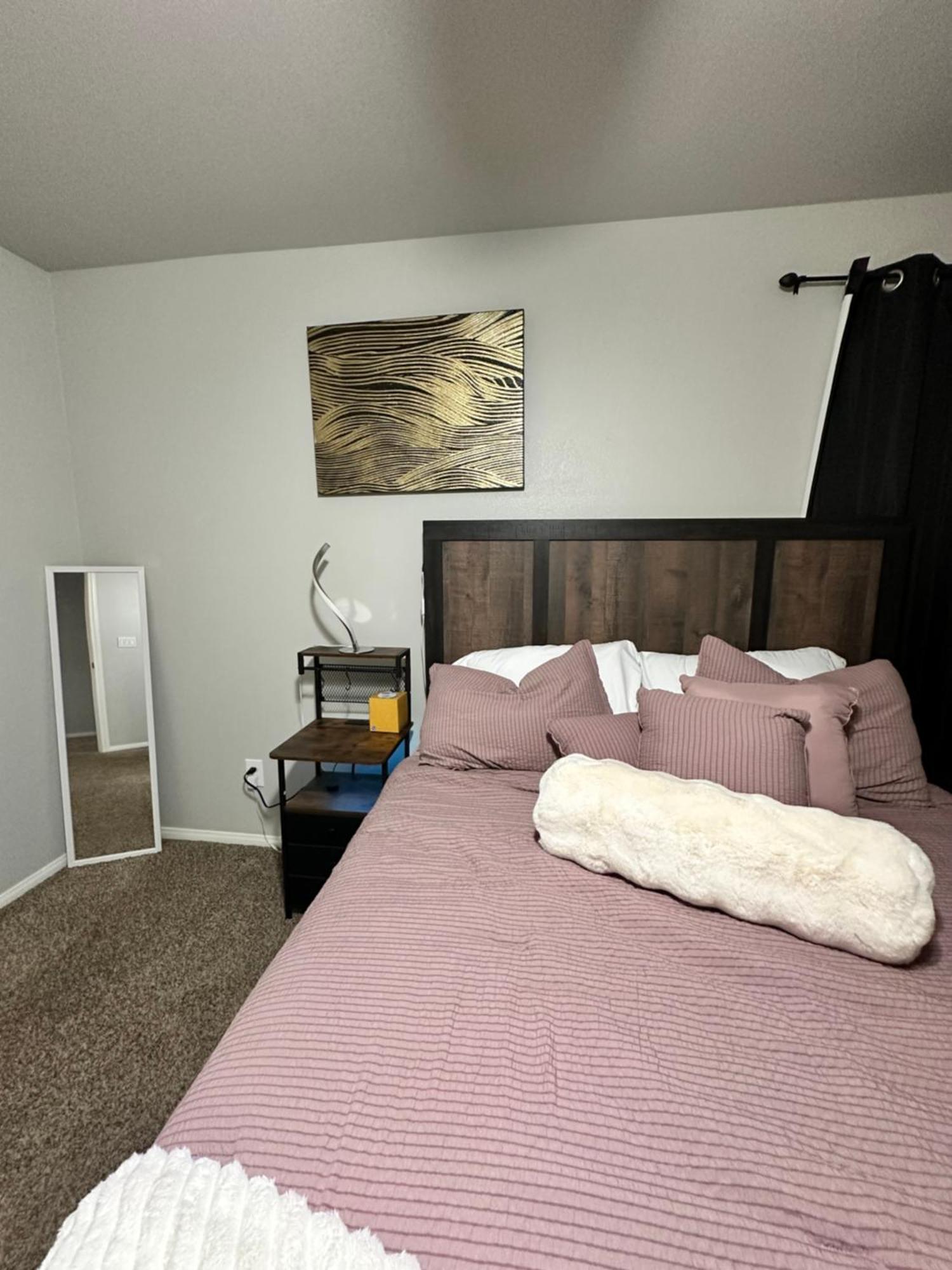 Spacious Cozy Close To Everything Las Vegas