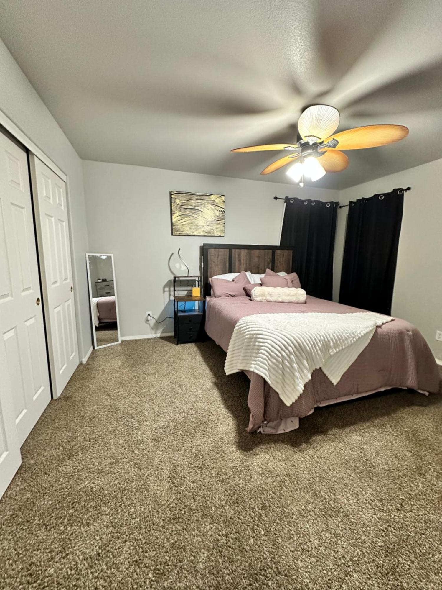 Spacious Cozy Close To Everything Homestay Las Vegas