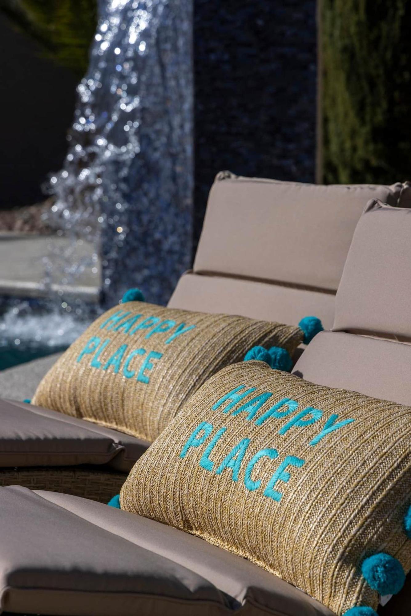 Brand New Listing Modern Hacienda Heated Pool Сasa de vacaciones Las Vegas