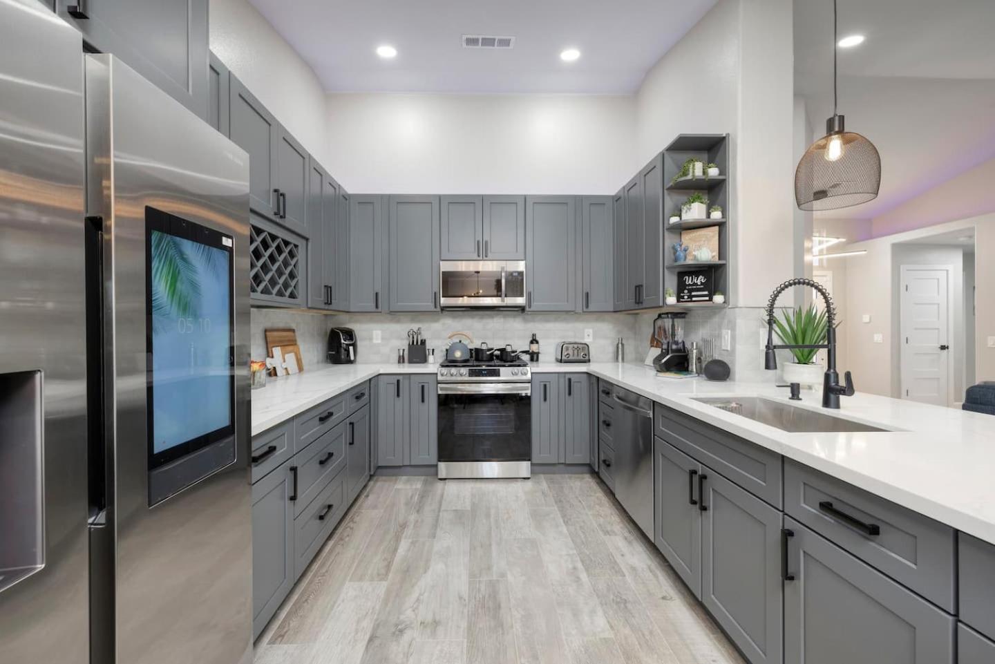 Oasis In The Desert W Heated Pool Fully Renovated Las Vegas
