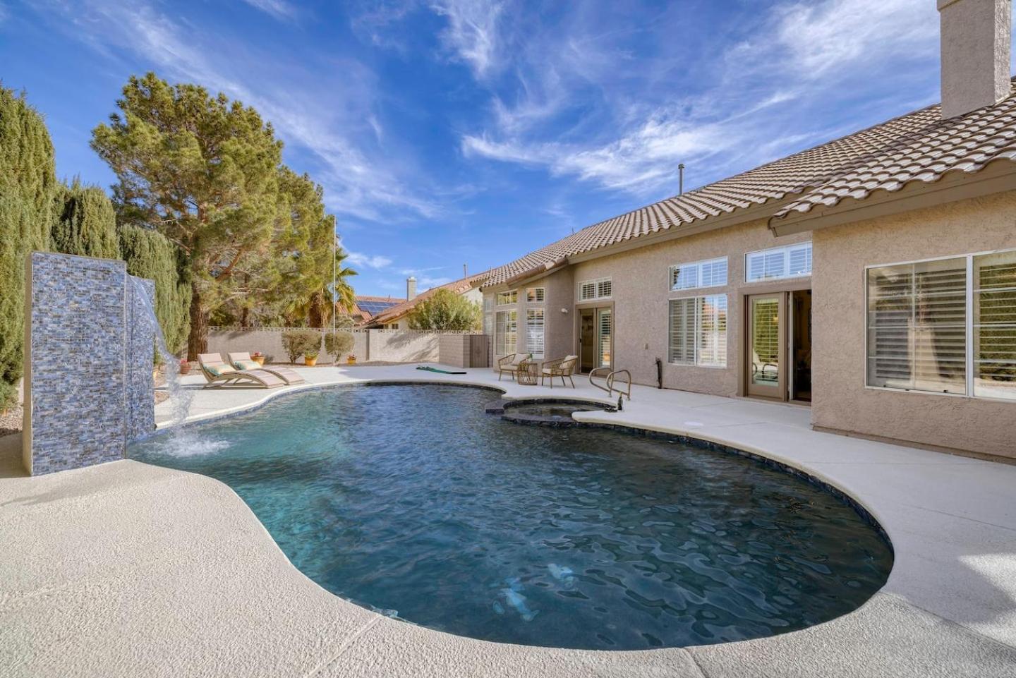 Brand New Listing Modern Hacienda Heated Pool Сasa de vacaciones *