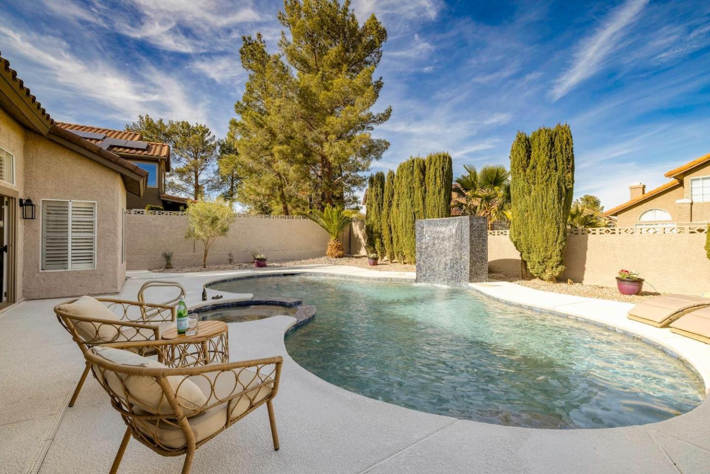 Сasa de vacaciones Brand New Listing Modern Hacienda Heated Pool
