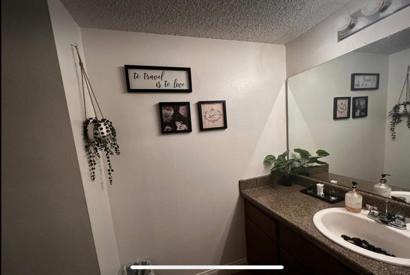 Entire 1br & 1ba * Las Vegas