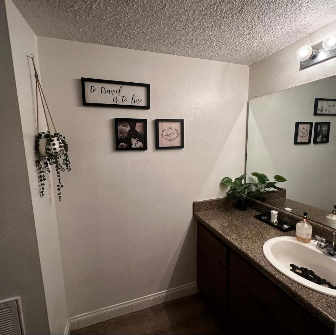 Apartment Entire 1br & 1ba Las Vegas