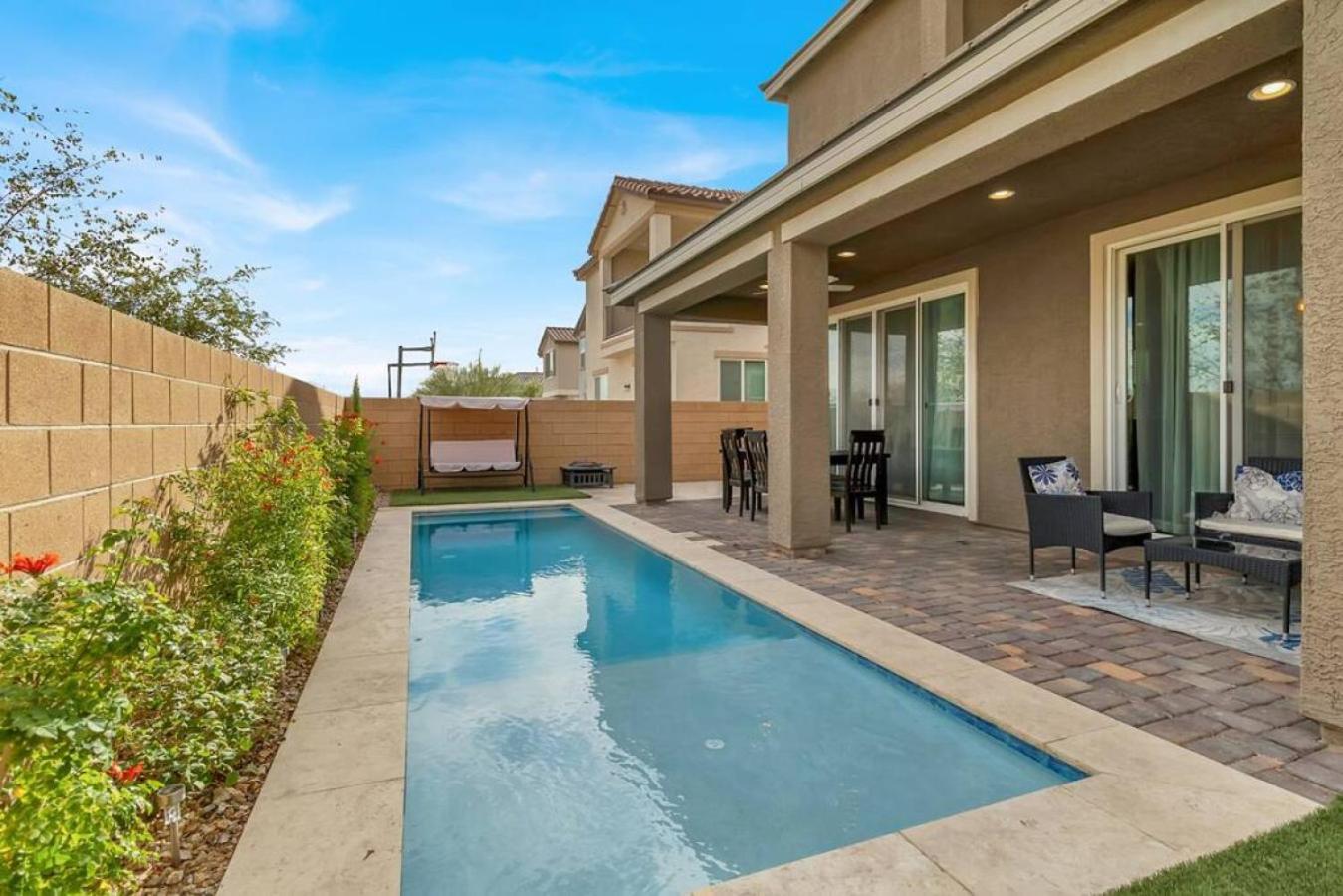 Holiday home Serenity Retreat: 3br, Heated Pool, Parking Las Vegas