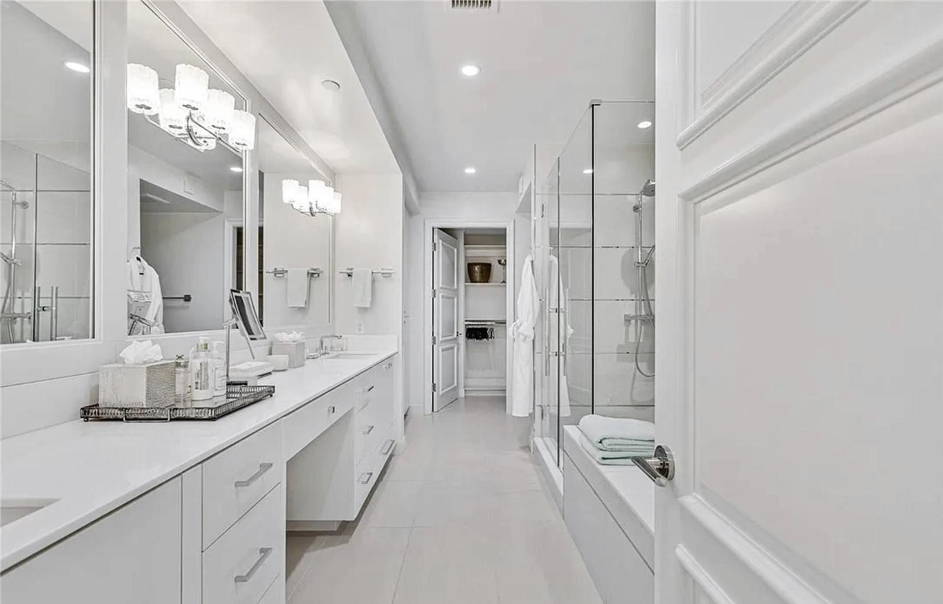 Luxurious Four-bedroom Penthouse Las Vegas