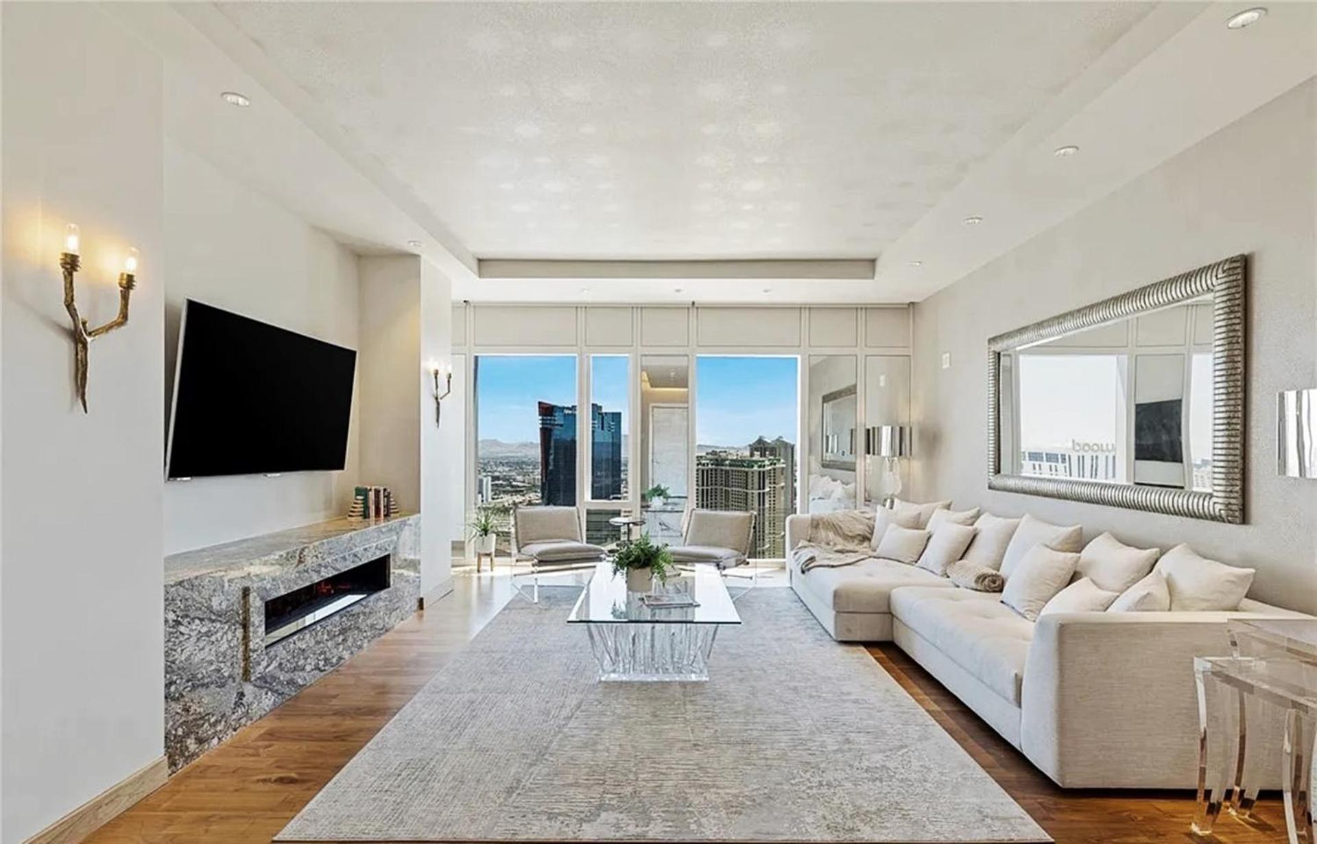Elegant Two-bedroom Corner * Las Vegas