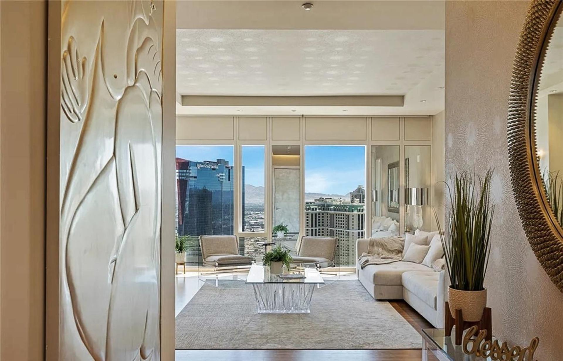 Elegant Two-bedroom Corner