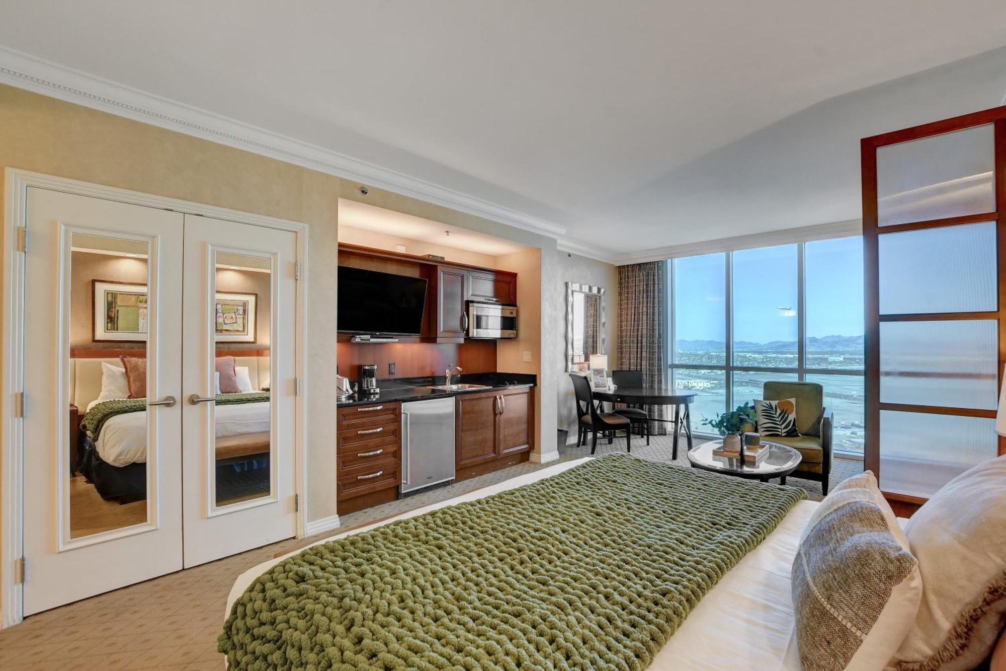 Classic Mgm Signature 25th Flr Pool View
