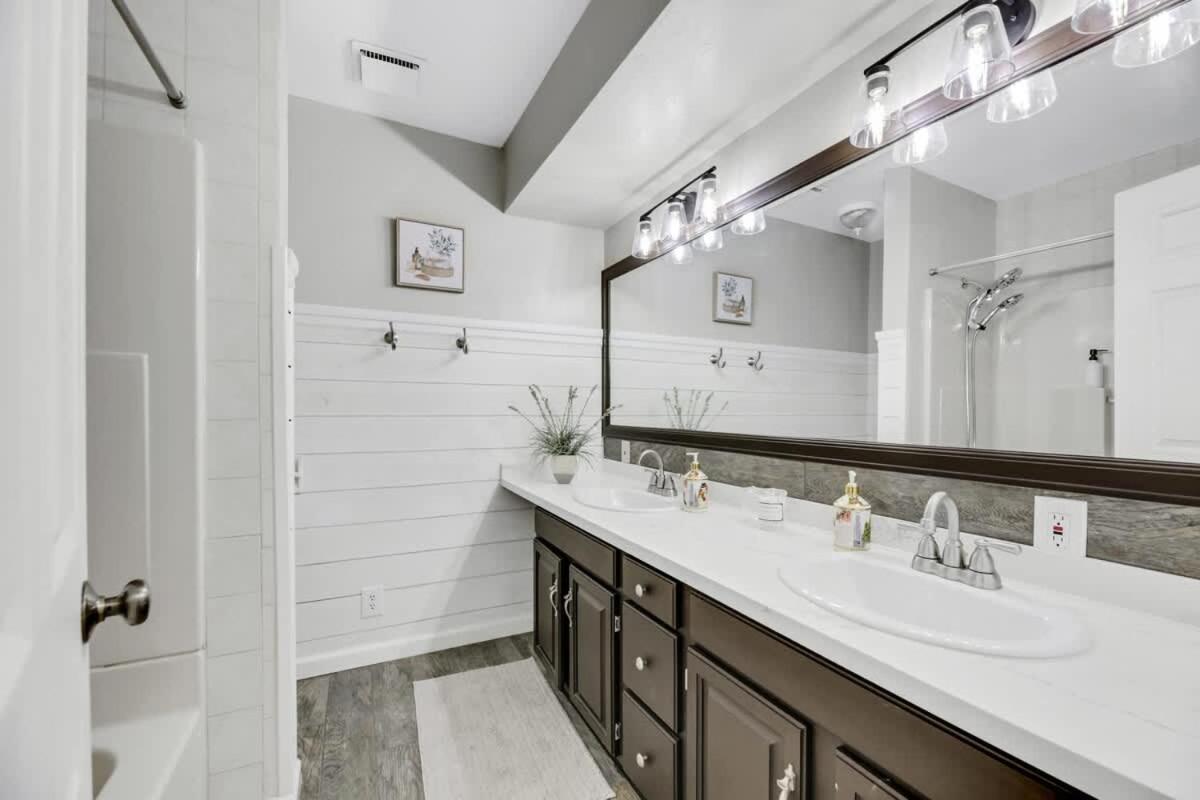 Holiday home Modern With Theater And Hot Tub Las Vegas