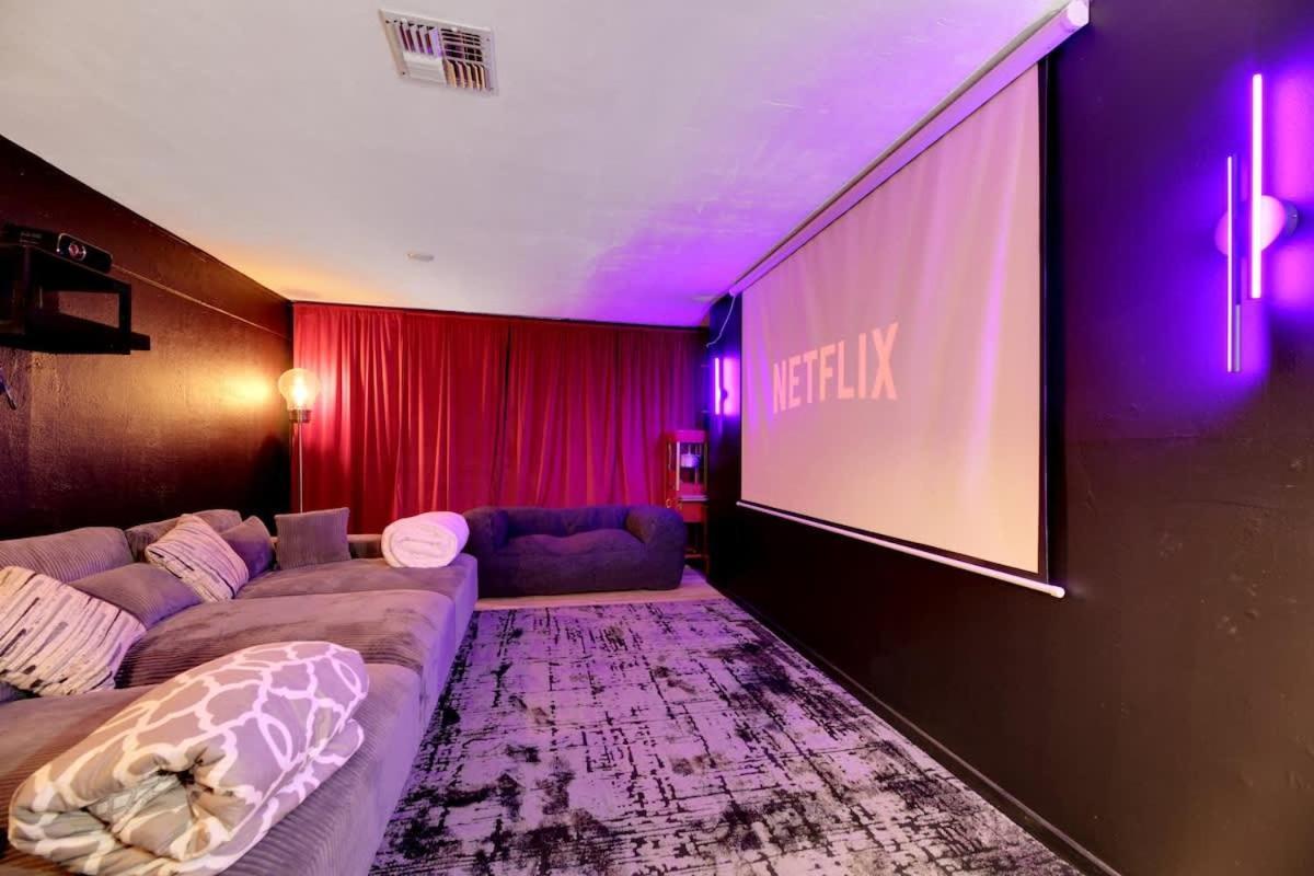 Modern With Theater And Hot Tub