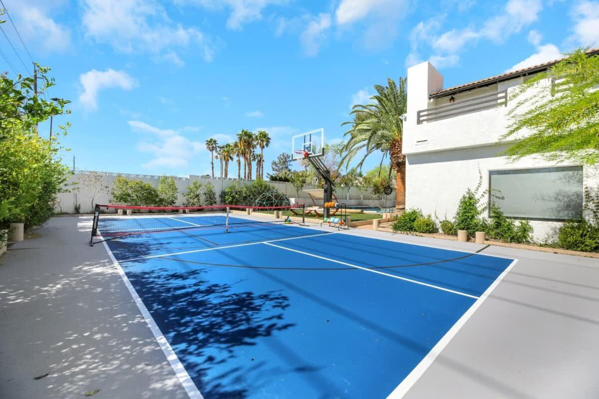 Ultimate Family Getaway Pickleball Heated Pool Villa Las Vegas