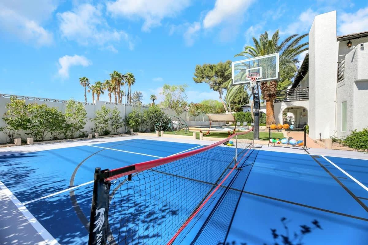 Ultimate Family Getaway Pickleball Heated Pool