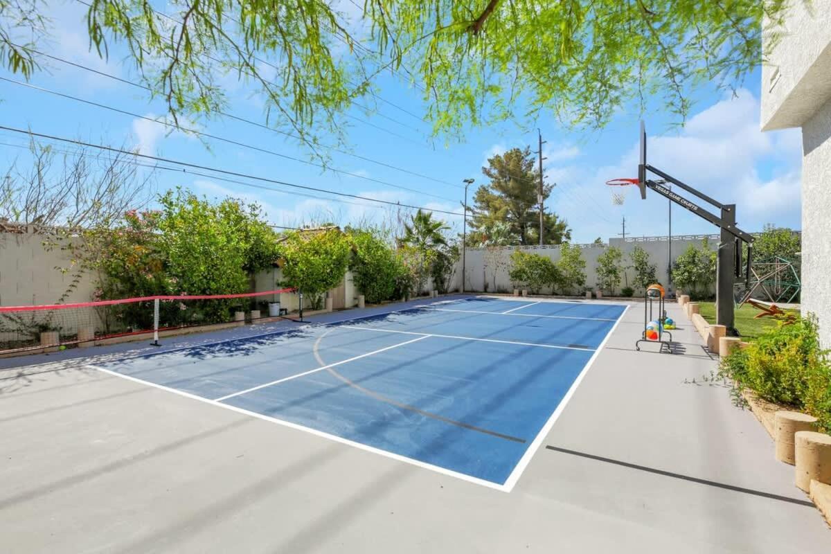 Villa Ultimate Family Getaway Pickleball Heated Pool Las Vegas