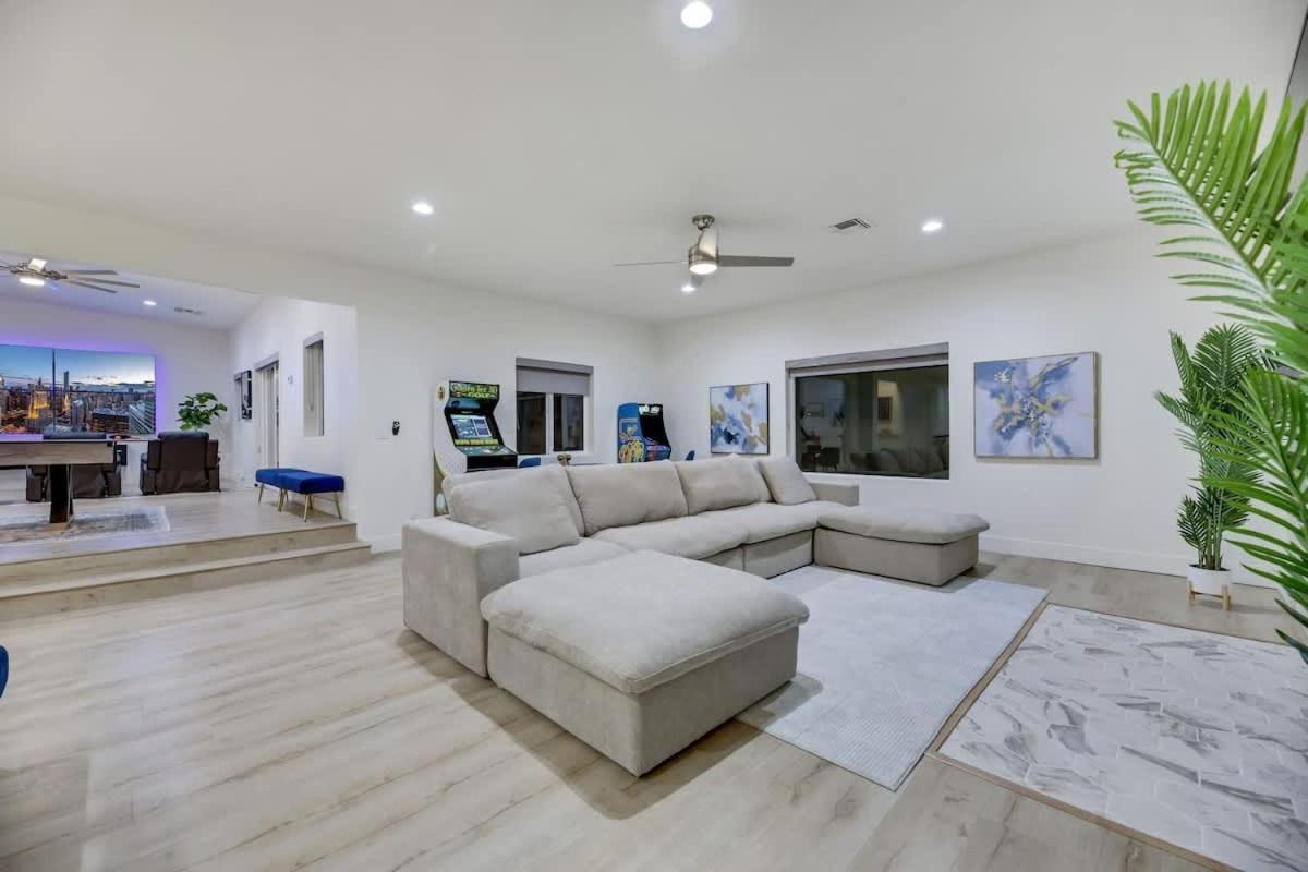 Ultimate Family Getaway Pickleball Heated Pool Villa