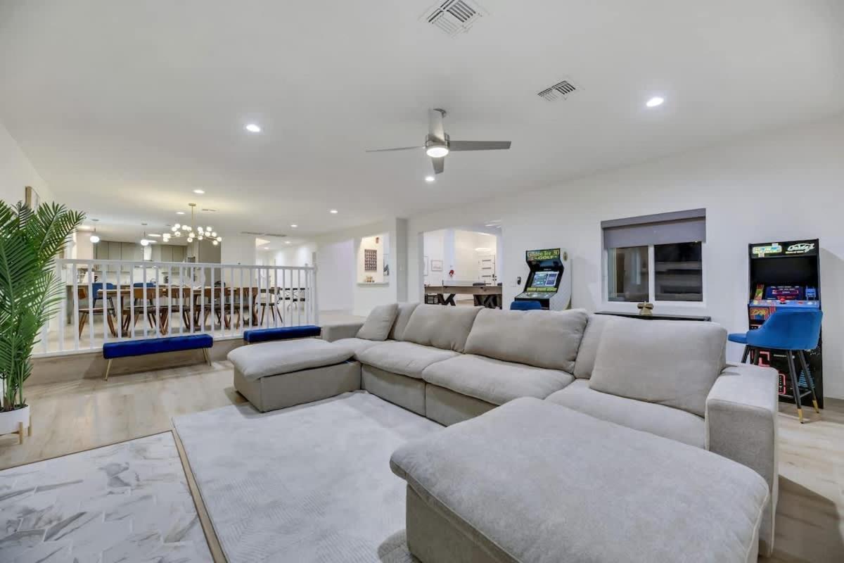 Villa Ultimate Family Getaway Pickleball Heated Pool Las Vegas