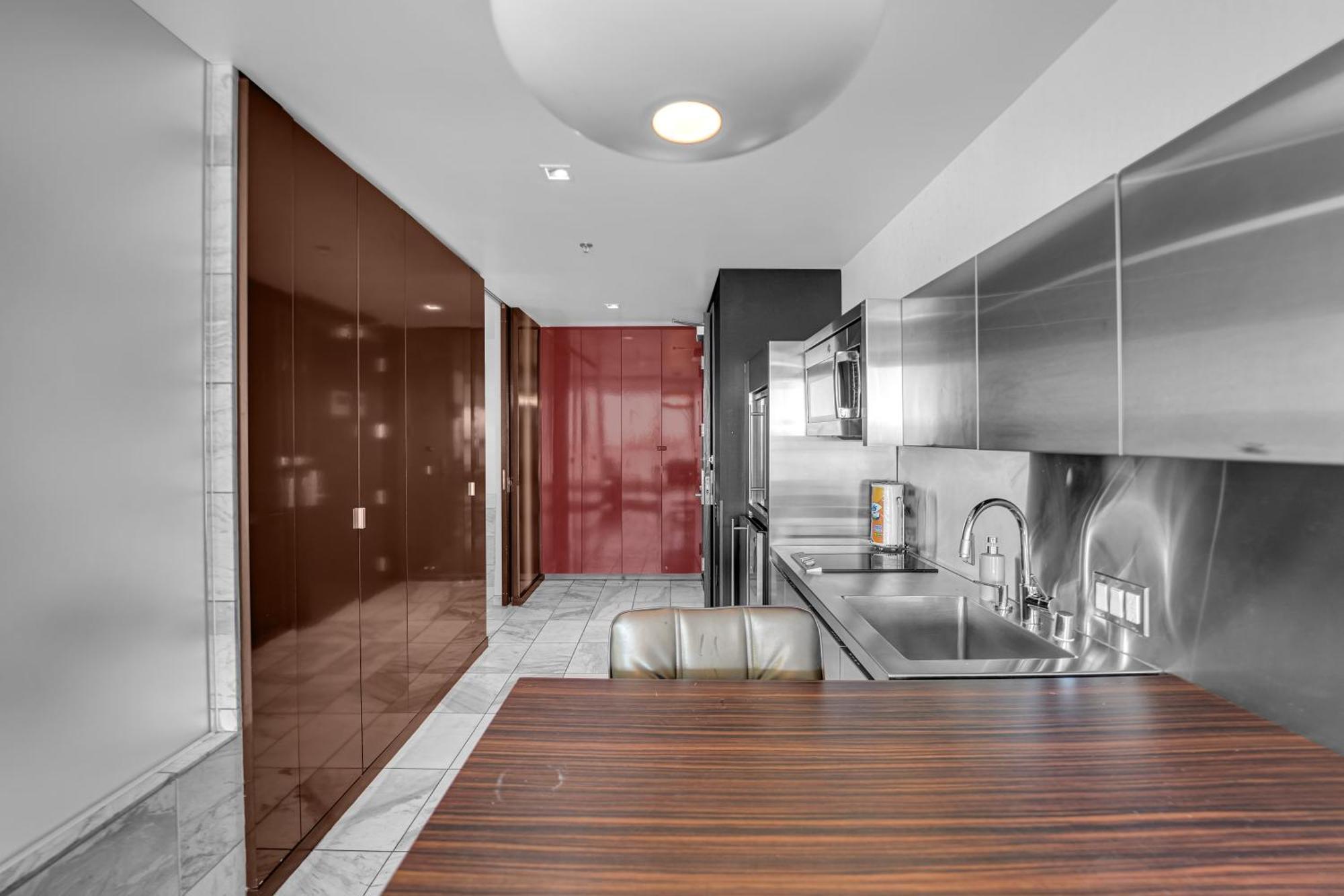 52nd Floor Modern Luxury Studio Strip View * Las Vegas