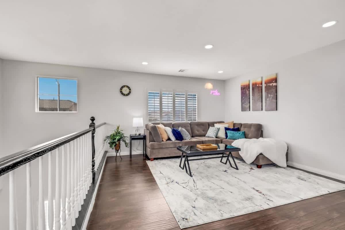 The Designer House With Heated Pool And 10 Min To Strip Great For Family Las Vegas