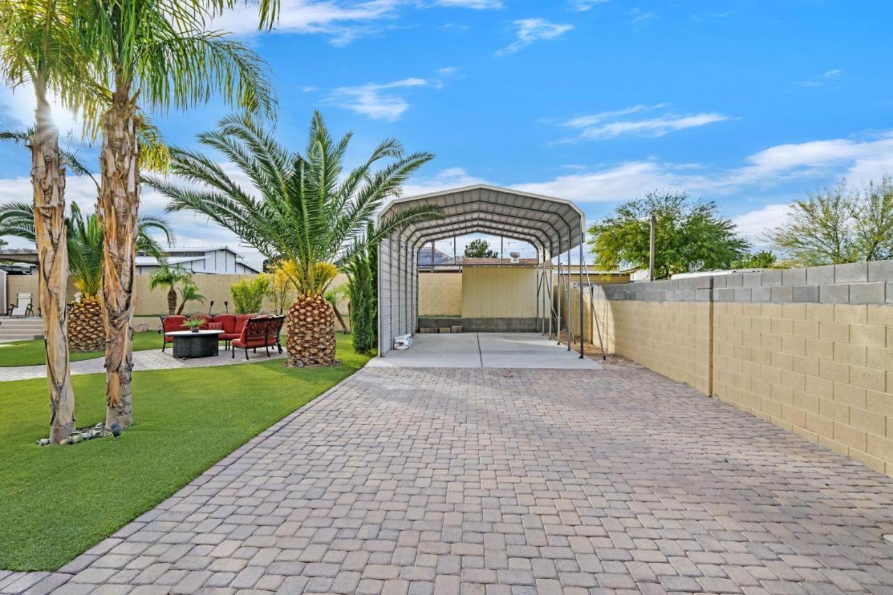 New Luxurious 6br Near Lv Strip W Pool & Holiday home *