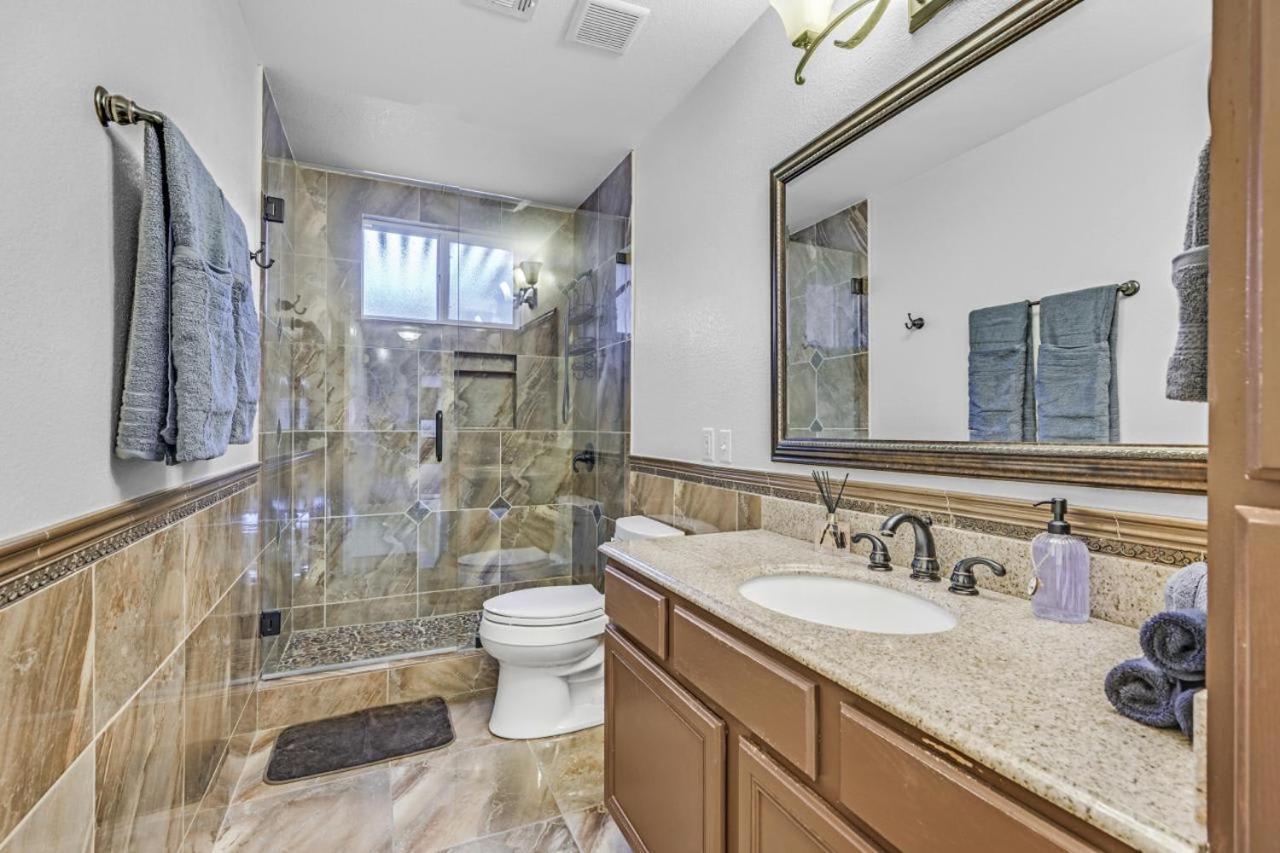 Holiday home New Luxurious 6br Near Lv Strip W Pool & *