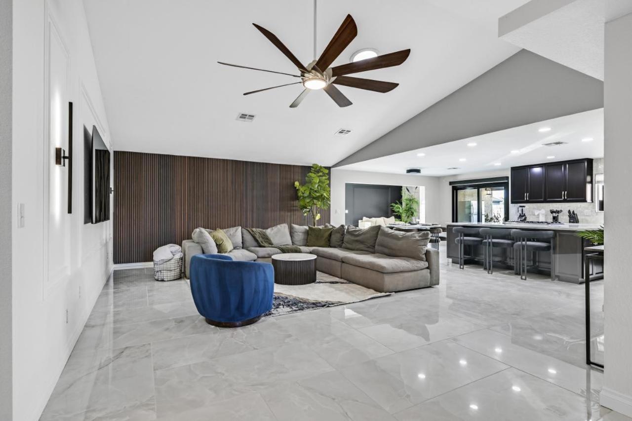 New Luxurious 6br Near Lv Strip W Pool & *