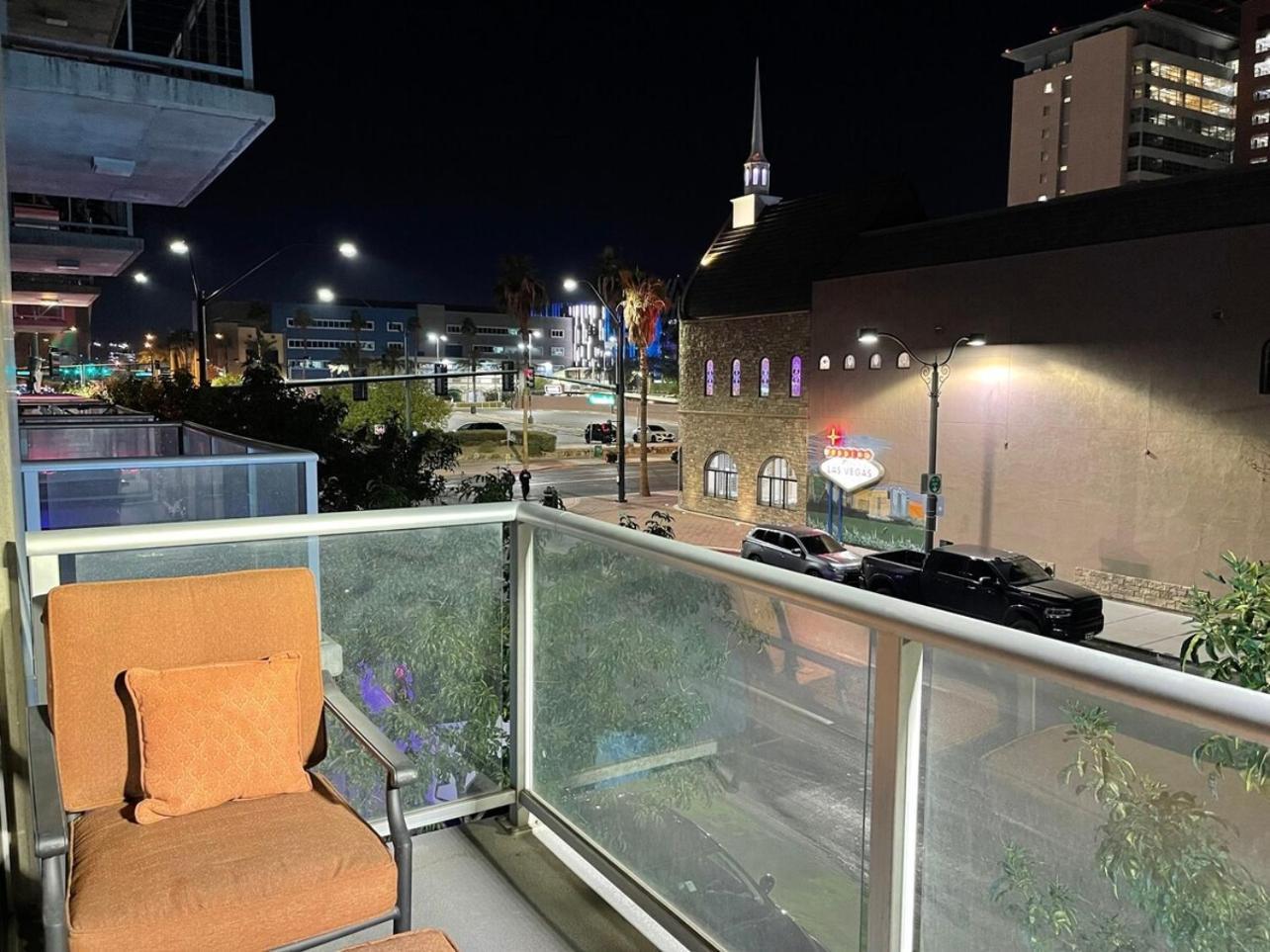 Holiday home Balcony Luxury High Rise Downtown Fremont Casinos
