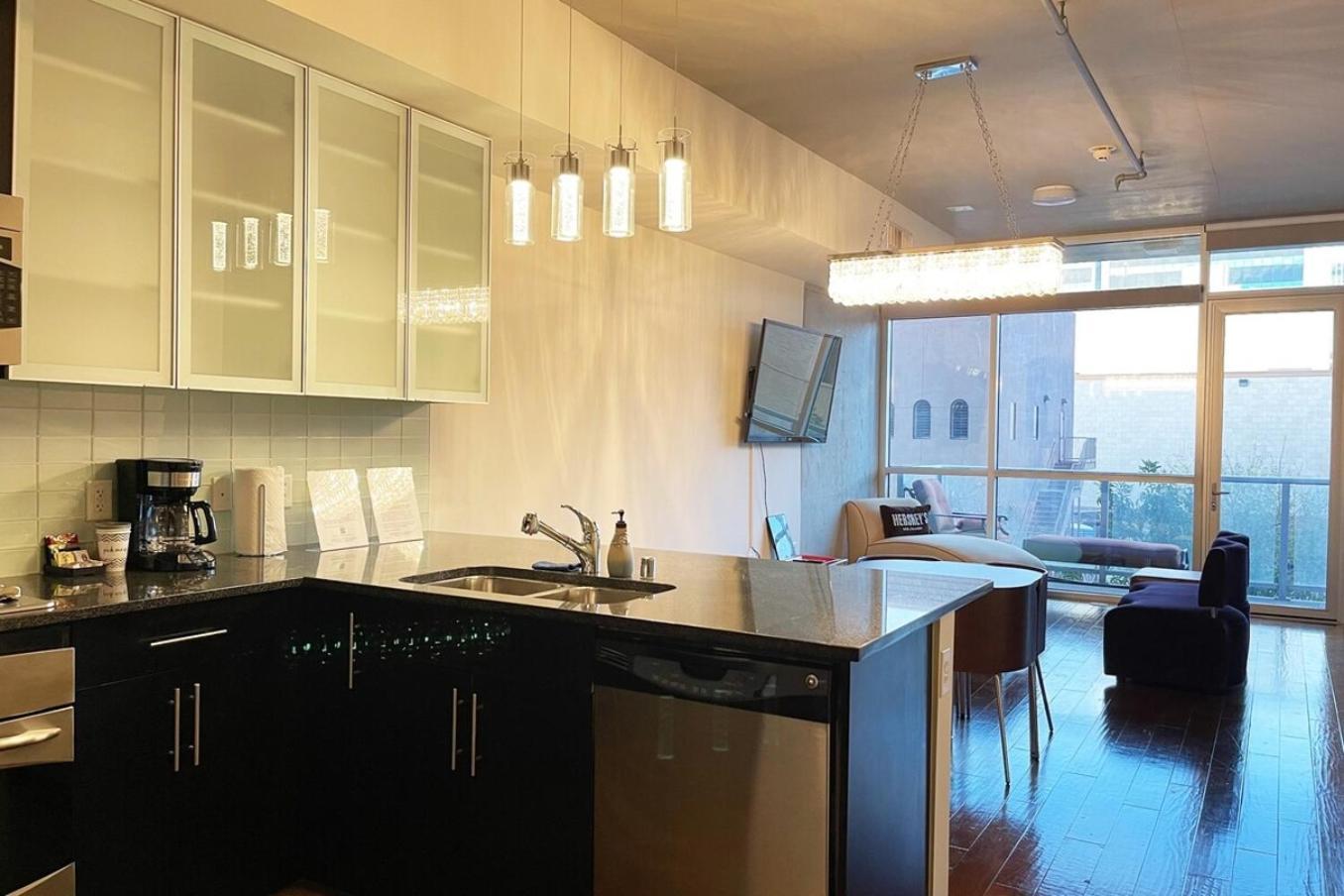 Balcony Luxury High Rise Downtown Fremont Casinos Holiday home